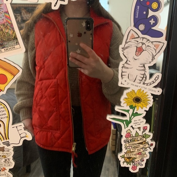 ✨J Crew Red Size Small Vest✨ - Picture 2 of 6